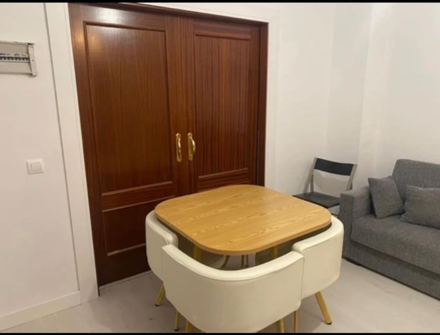 Appartement Relator à Séville Extérieur photo